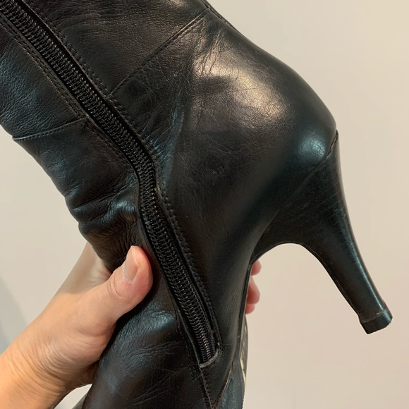 Y2K Leather Heeled Boots, Zip Closure, rounded toe - Picture 6 of 15